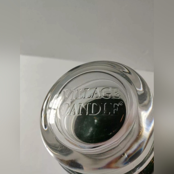 New Village Candle 16 Oz Balsam Fir Jar Candle Green - Picture 3 of 3